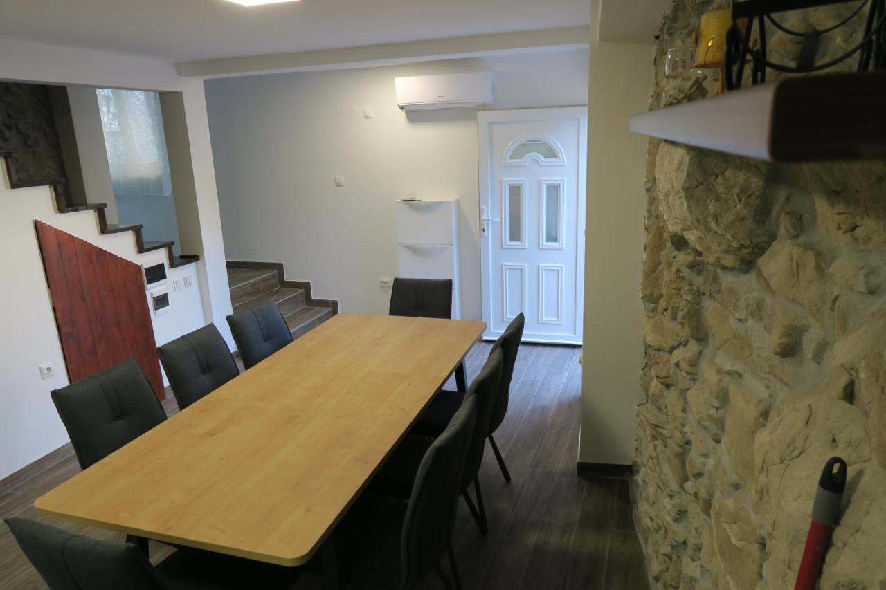 Holiday Home Ljubicic Башка Екстер'єр фото