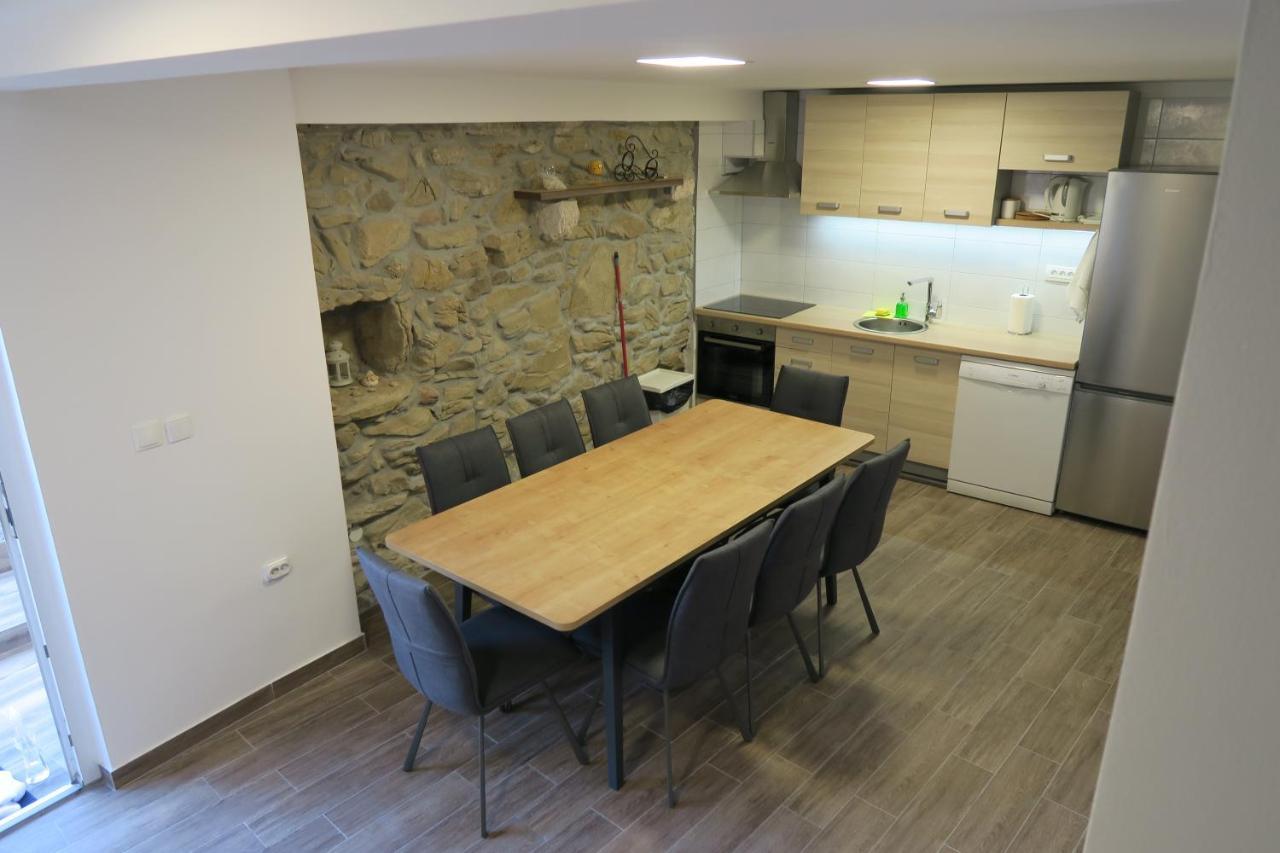 Holiday Home Ljubicic Башка Екстер'єр фото