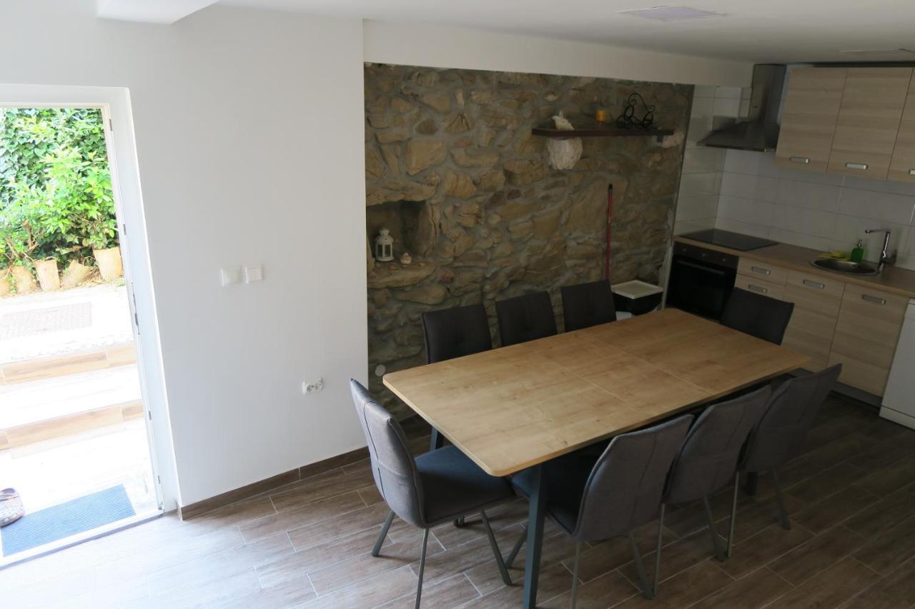 Holiday Home Ljubicic Башка Екстер'єр фото