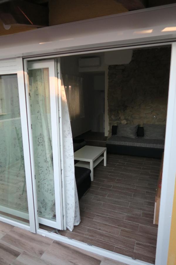 Holiday Home Ljubicic Башка Екстер'єр фото
